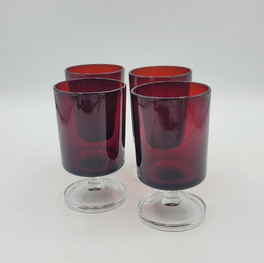 Arcoroc Magnolia Ruby Red Cordial Glasses Set of 4 France Vintage